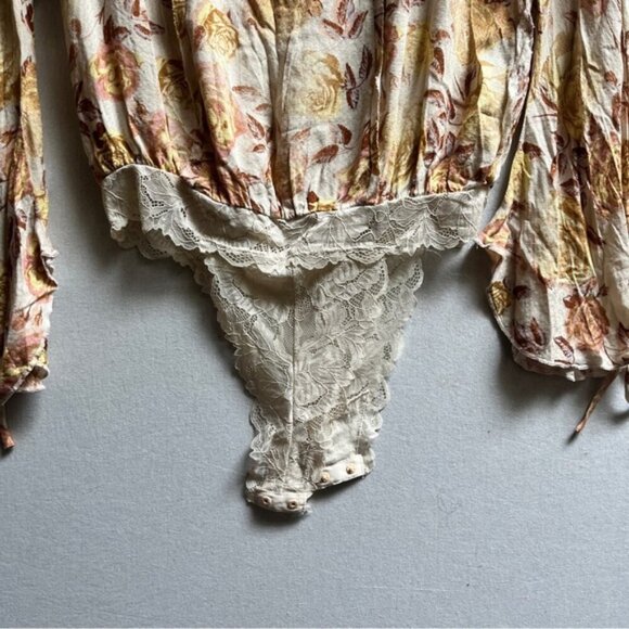 NWT Free People Everything's Rosy Florak Boho Bodysuit Sz S - Picture 4 of 11
